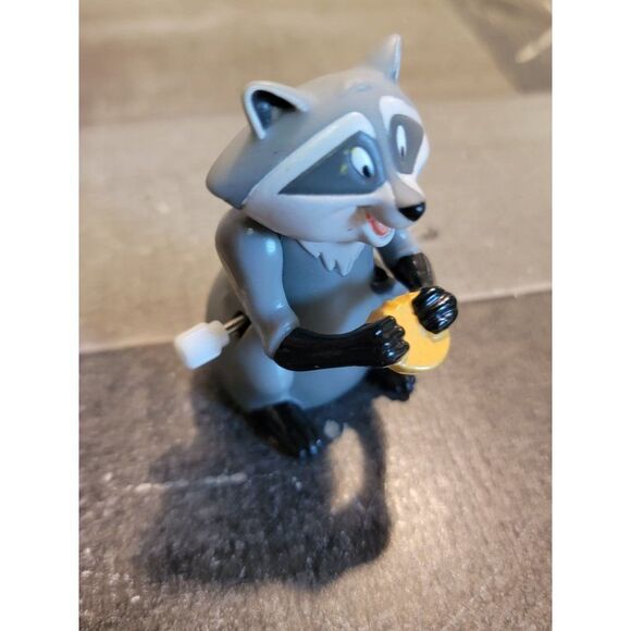 Wind up Meeko Burger King Pocahontas Disney Pixar toy figure - Picture 2 of 5